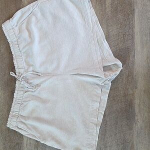 Gap- Khaki Linen Blend Elastic Waist Shorts. Size XXL